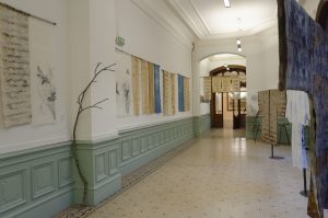 Galerie INGRES : exposition Shinrin-Yoku de mapie des vignes et helena sellergren.